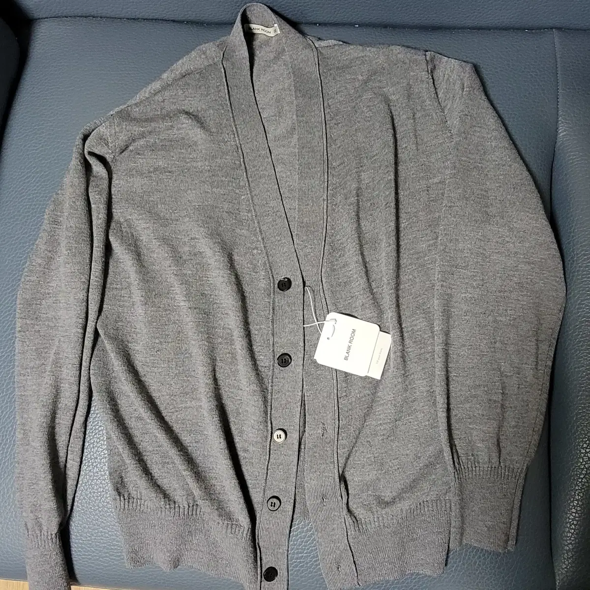 블랭크룸 Four Season Cardigan Gray (1)