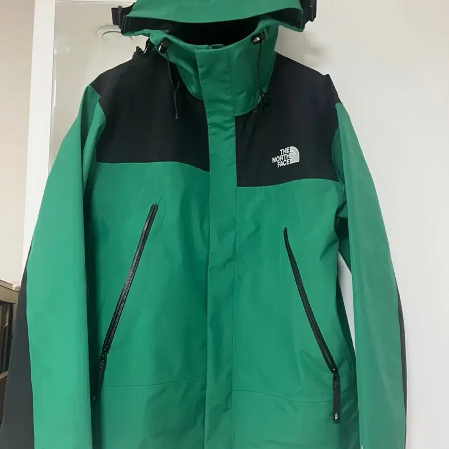 노스페이스 24SS 마운틴 고어텍스 3L (L size)