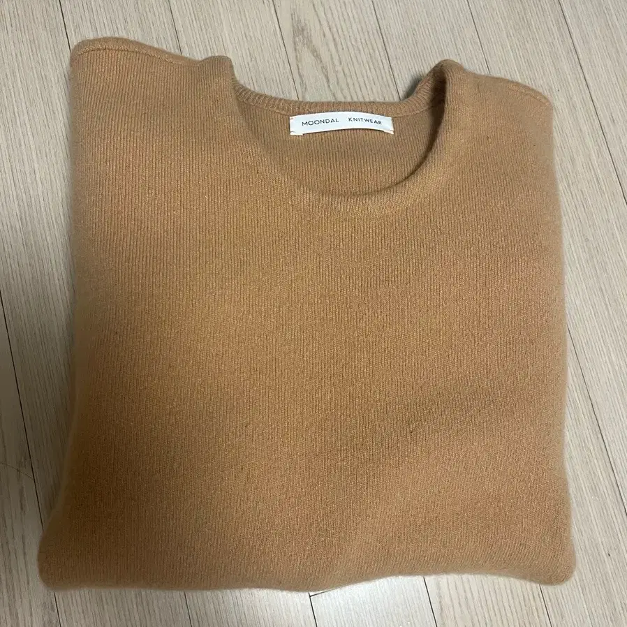 문달 니트 Basic Round knit in Beige