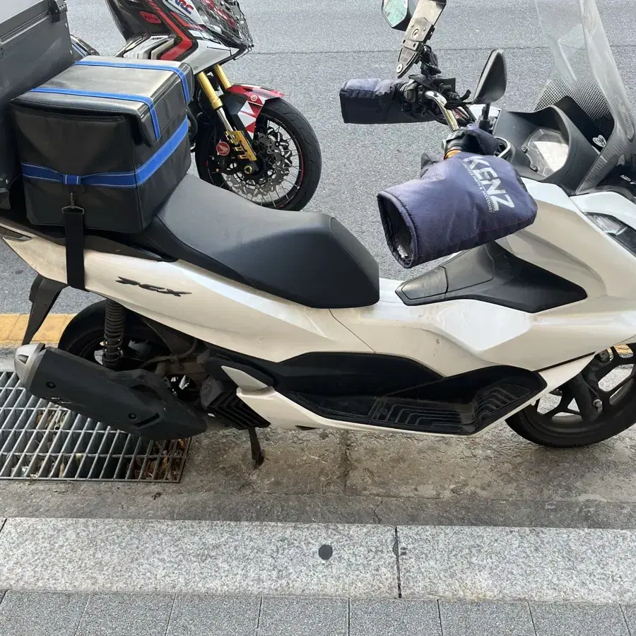 Pcx124 24년식