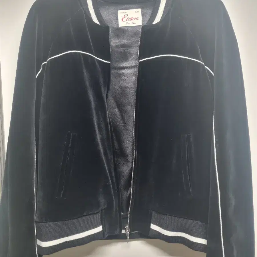 [M]ETCE VELOUR RAGLAN JACKET(벨루어 자켓)