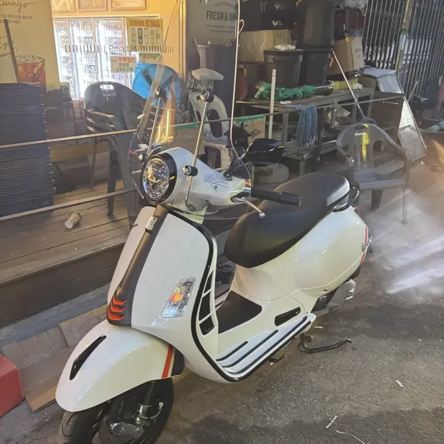 베스파gts hpe 125cc 24년식 (sss)