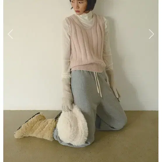 Moui모의 Alpaca ribbed knit vest니트베스트