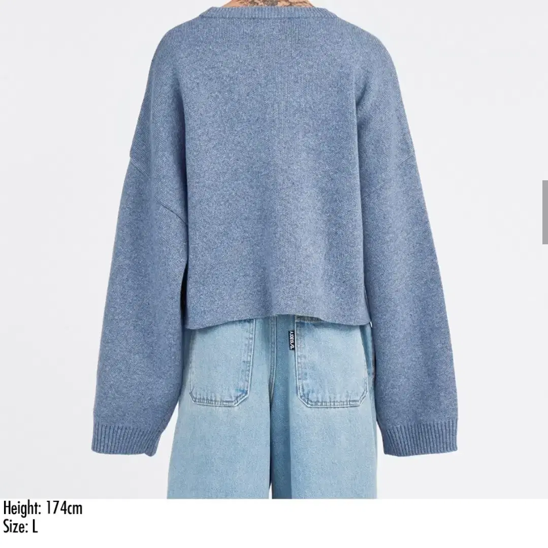 Total Logo Cropped Sweater [SKY BLUE]