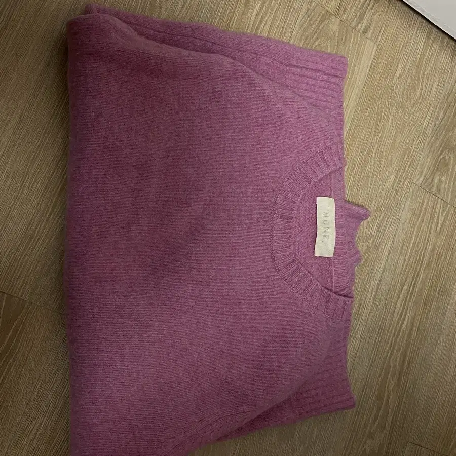 모네 그레이프 핑크 니트 Mone grape pink knitwear