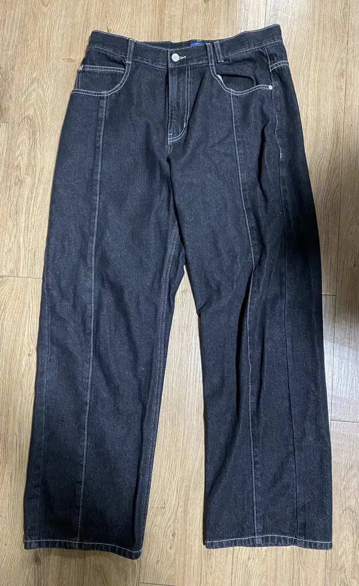 데케트 흑 청바지 Center Incision Wide Jeans