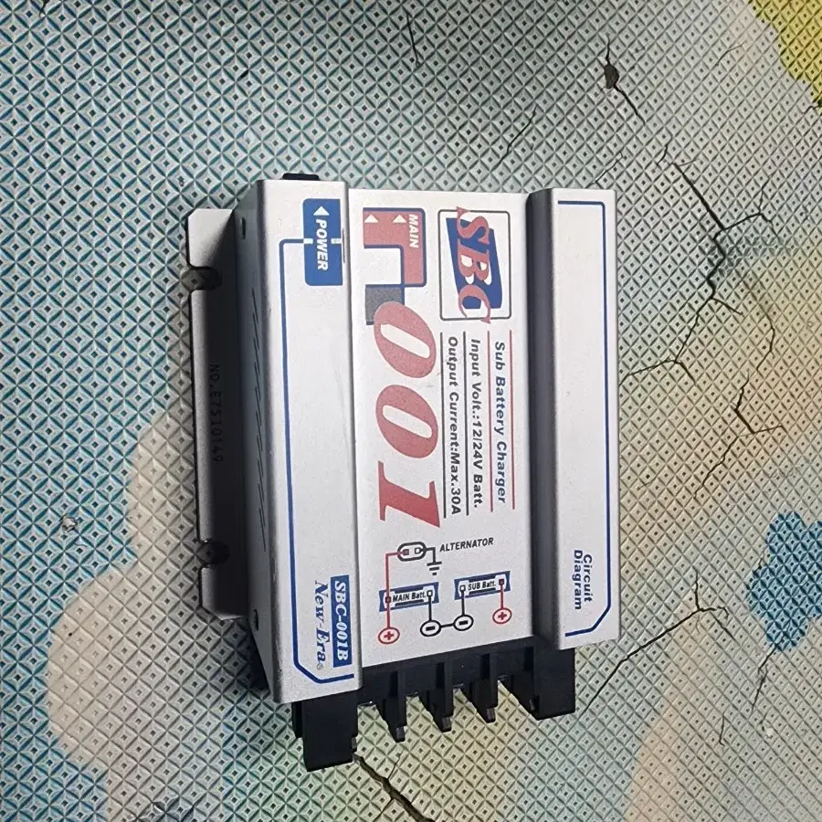 뉴에라 sbc001 주행충전기 30A  12v/24v