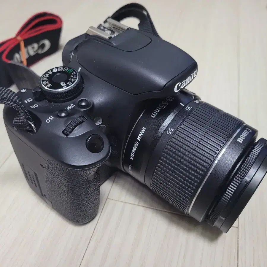 깔끔한 캐논 DSLR 카메라 EOS 600D 와 18-55렌즈 세트