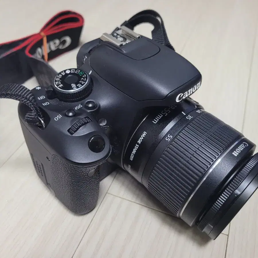 깔끔한 캐논 DSLR 카메라 EOS 600D 와 18-55렌즈 세트