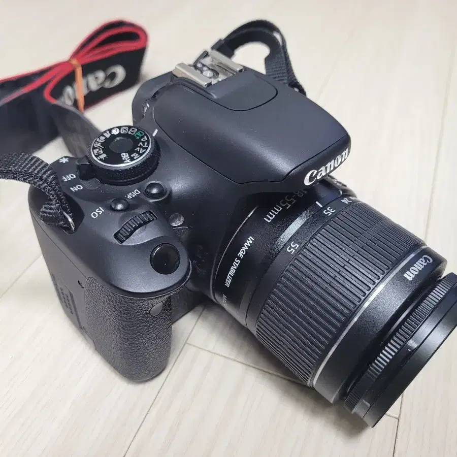 깔끔한 캐논 DSLR 카메라 EOS 600D 와 18-55렌즈 세트