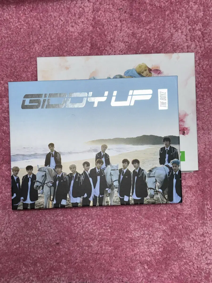 The Boyz - Mini Vol. 2 <THE START> album (photocard included/welcome)