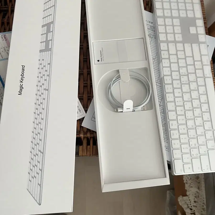 Apple 정품 매직 키보드 WITH NUMERIC KEYPAD