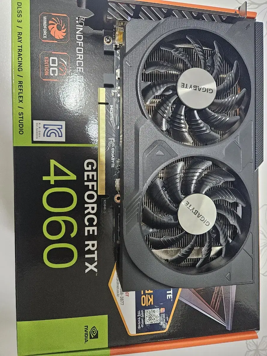 RTX4060 기가바이트 그래픽카드