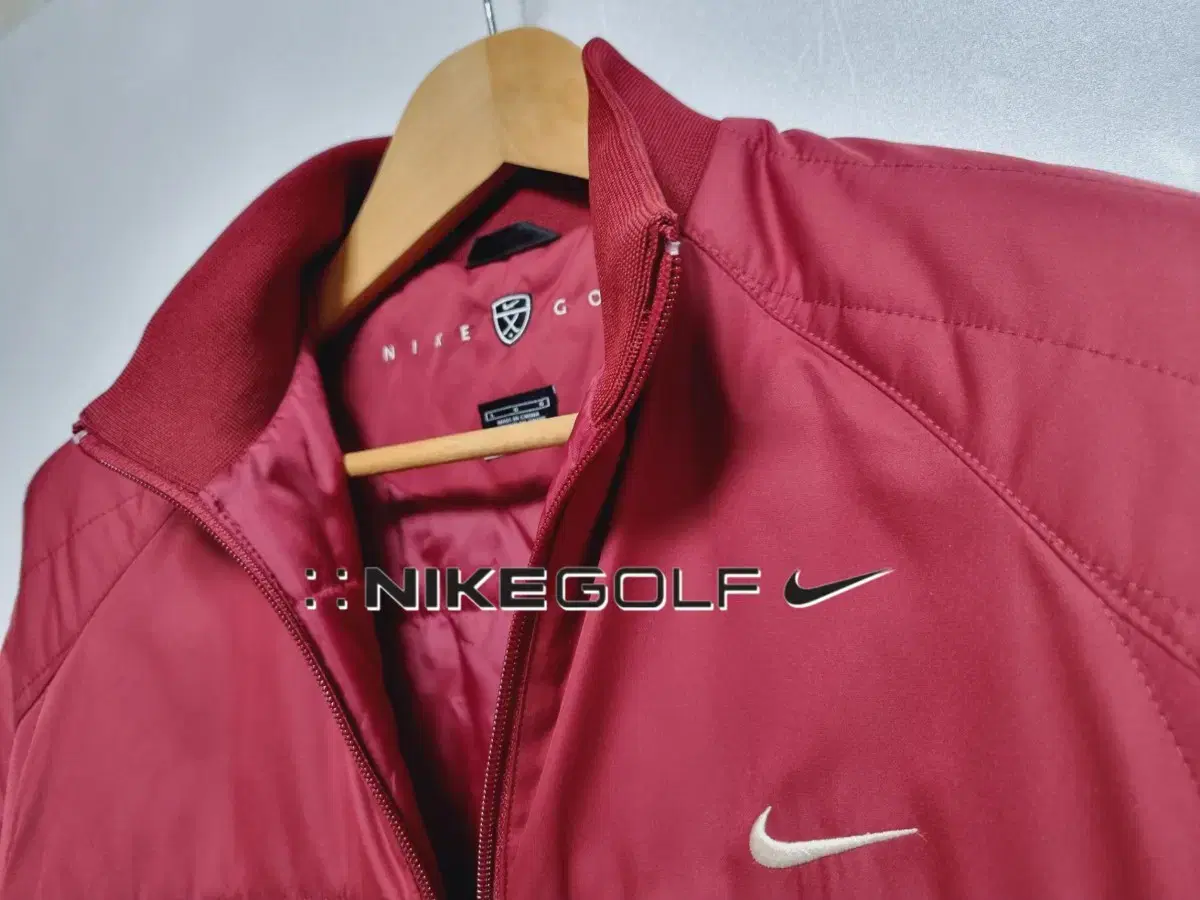 Men's 97 size Nike Golf Classic Burgundy Padded Anorak Type