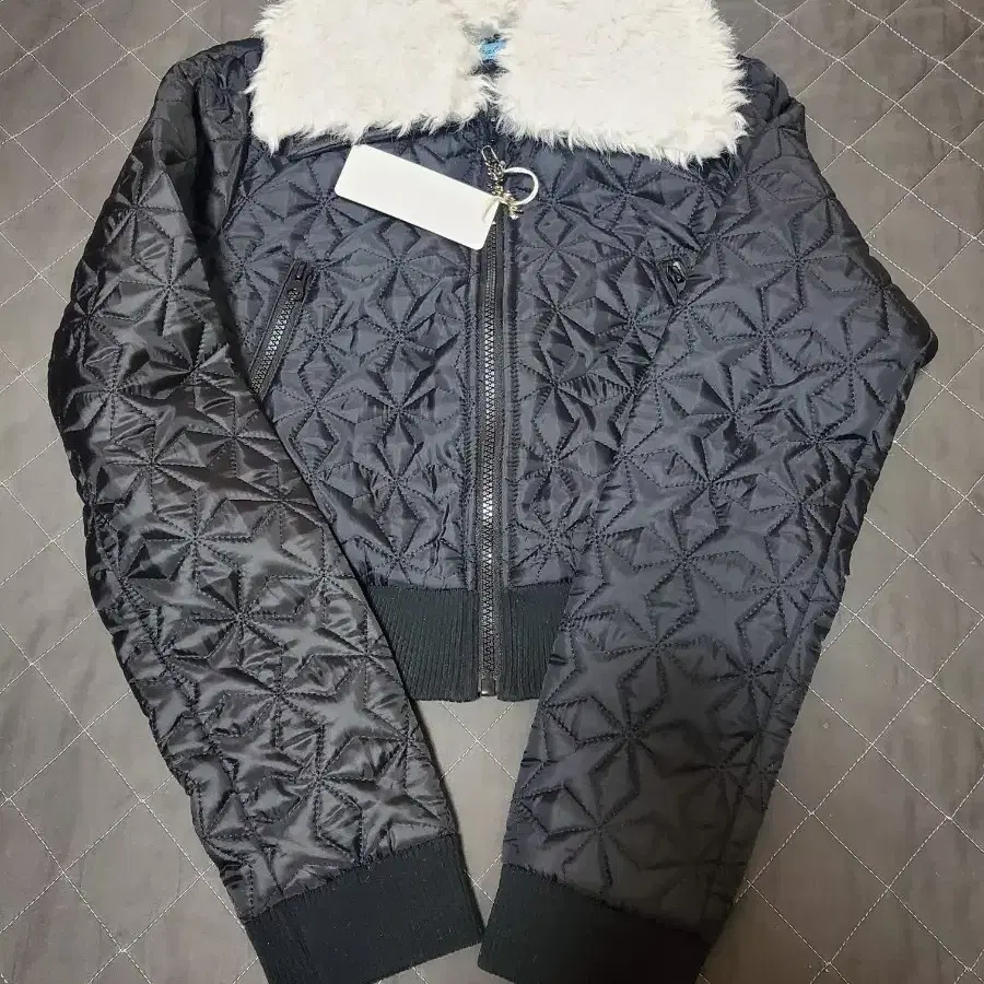 페일제이드 Snowflake Puffer Jacket 눈꽃 경량패딩 푸퍼