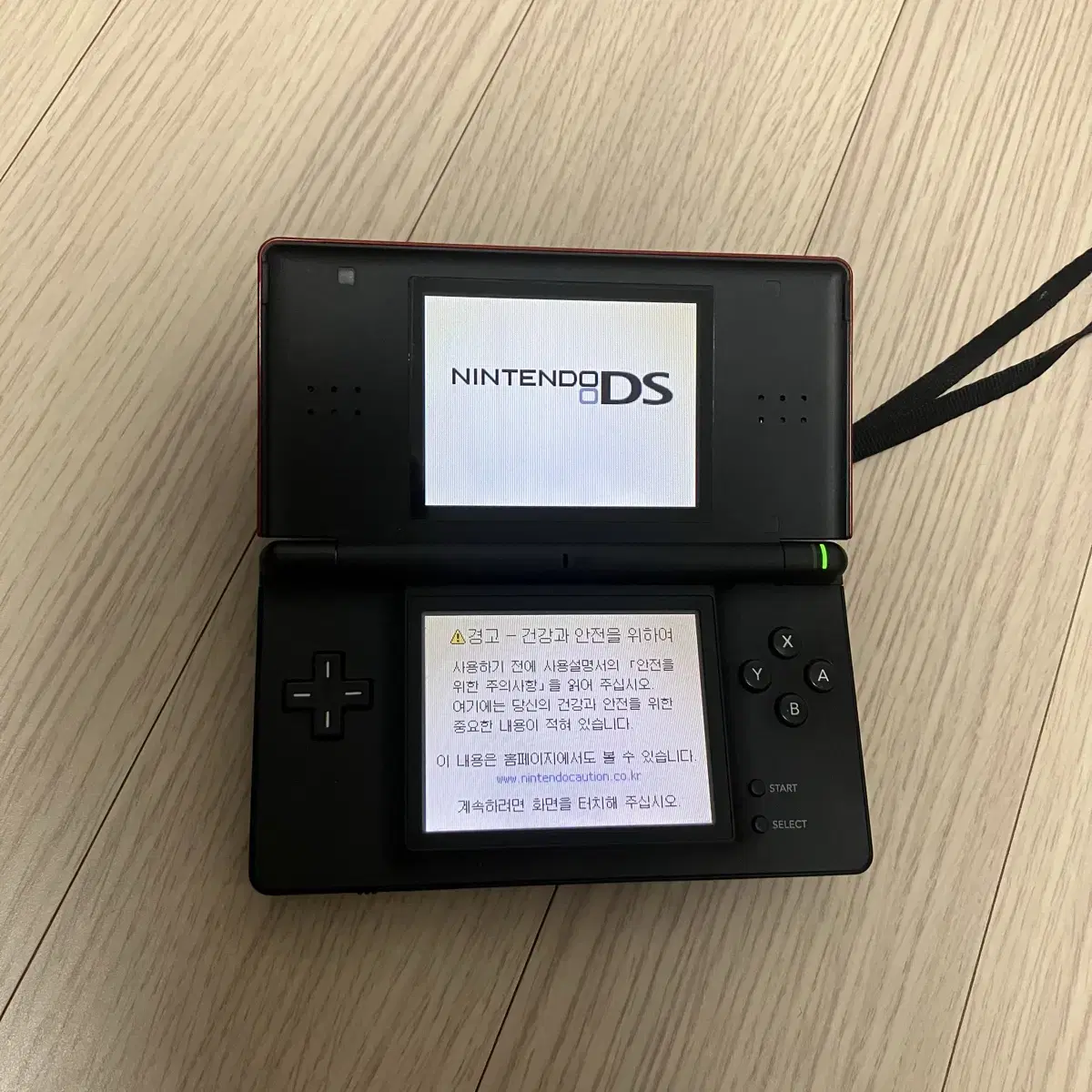 닌텐도 ds lite 크림슨블랙 팝니다