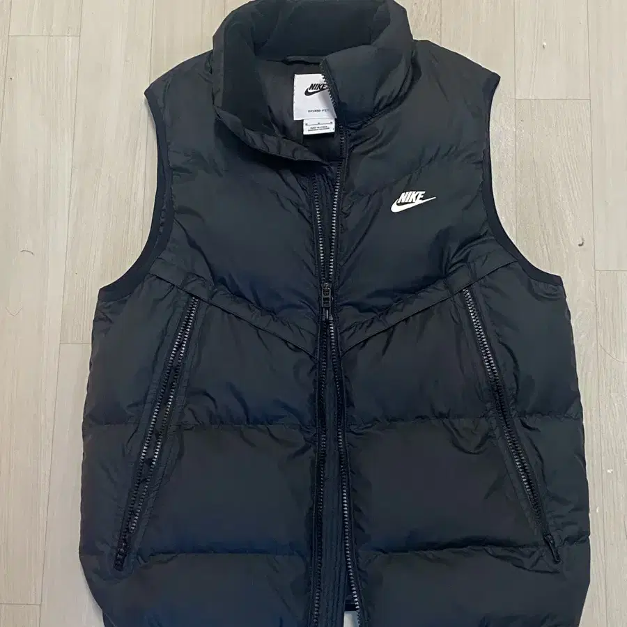 Nike storm-fit 패딩조끼 M