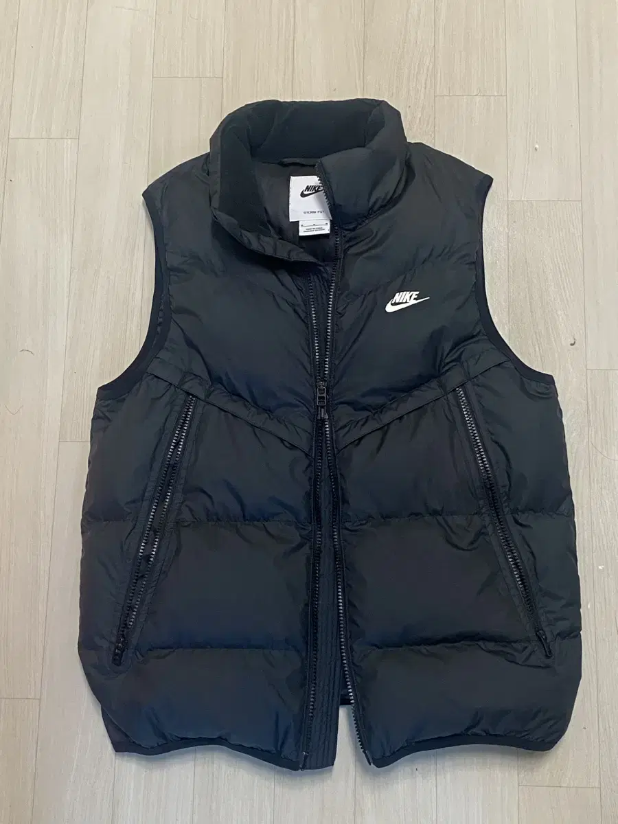 Nike storm-fit 패딩조끼 M