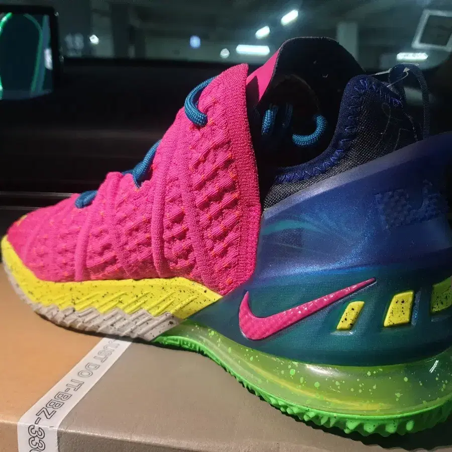 나이키 르브론lebron XVIII 265mm 새상품