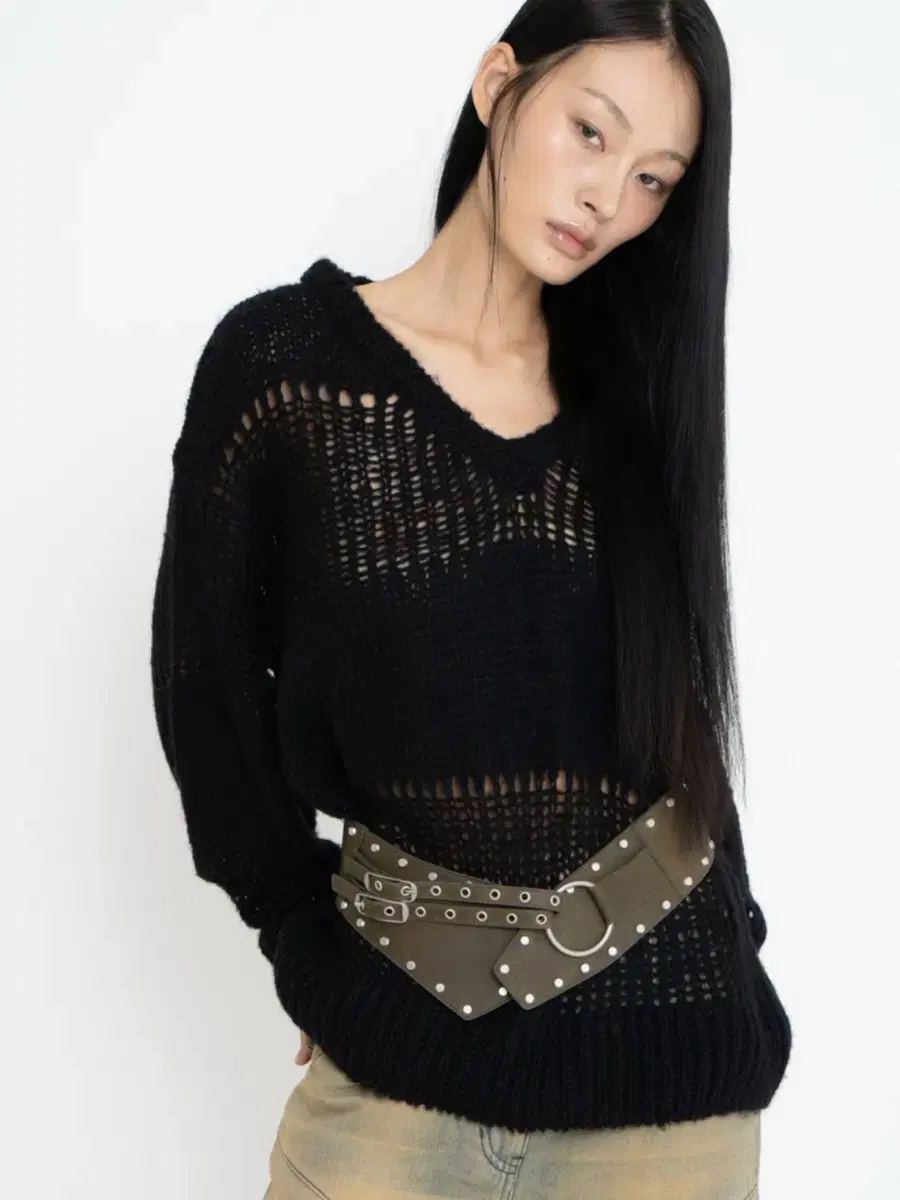 2000아카이브스 BELLA V-NECK KNIT 블랙