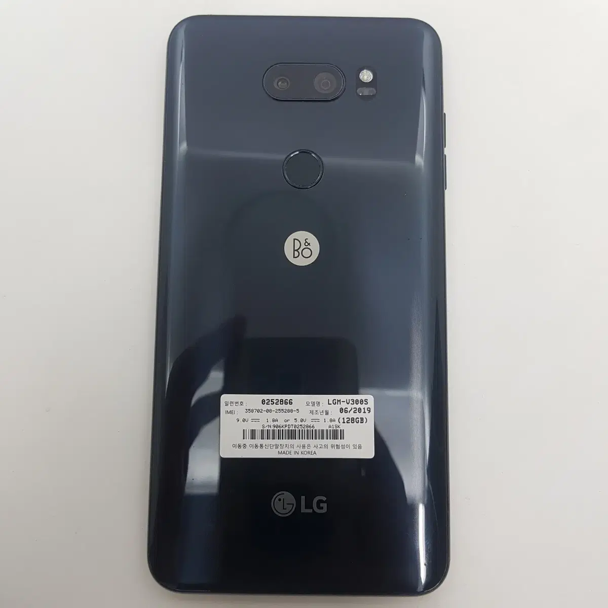 서울 LG V30+ (브이30,V300S) 128기가 블랙 A급 팝니다.