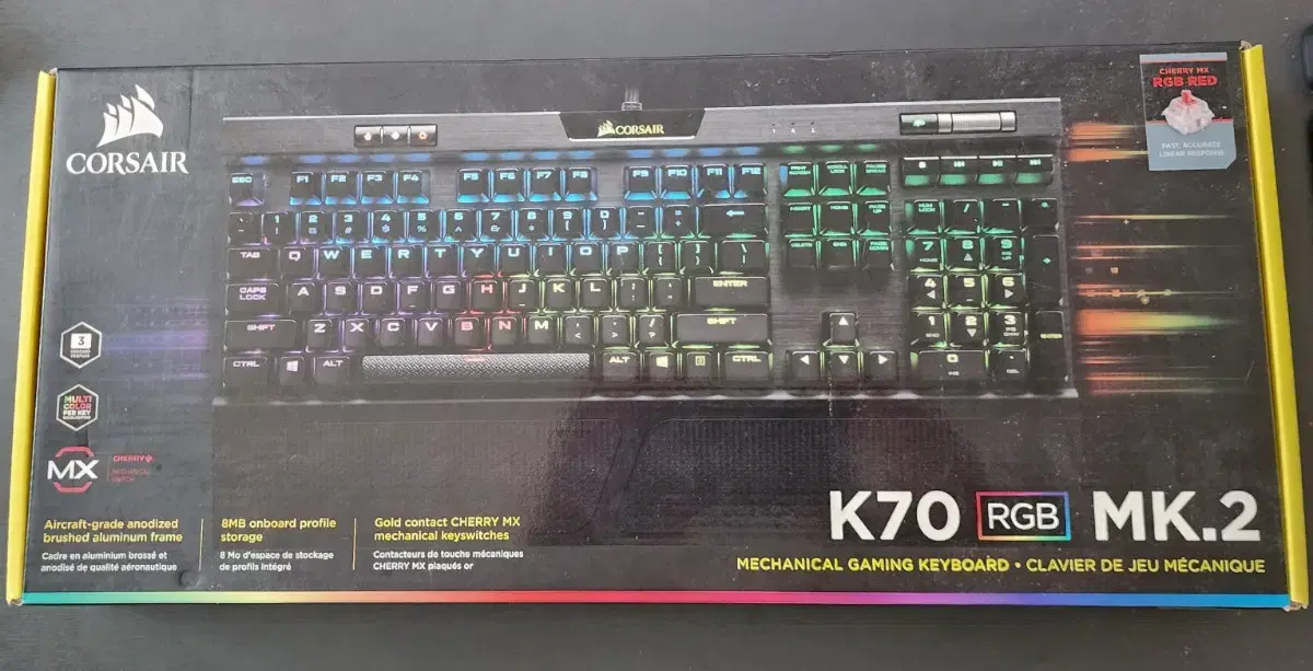 k70 mk2 적축 + pbt 커세어 키캡 팝니다