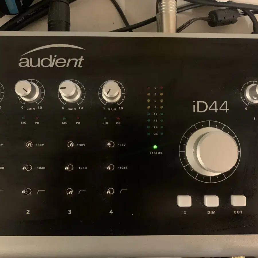 Audient id44 오디오인터페이스