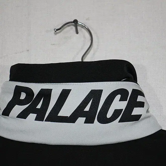 PALACE X ADIDAS 팔라스 아디다스 해비 헬프 XL