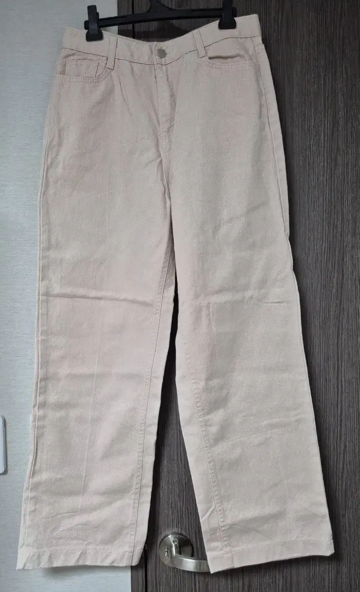 L domestic baby pink straight leg pants