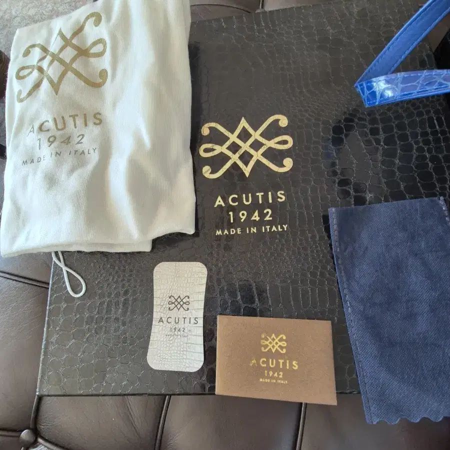 ACUTIS 1942 악어켈리백 Made In Italy