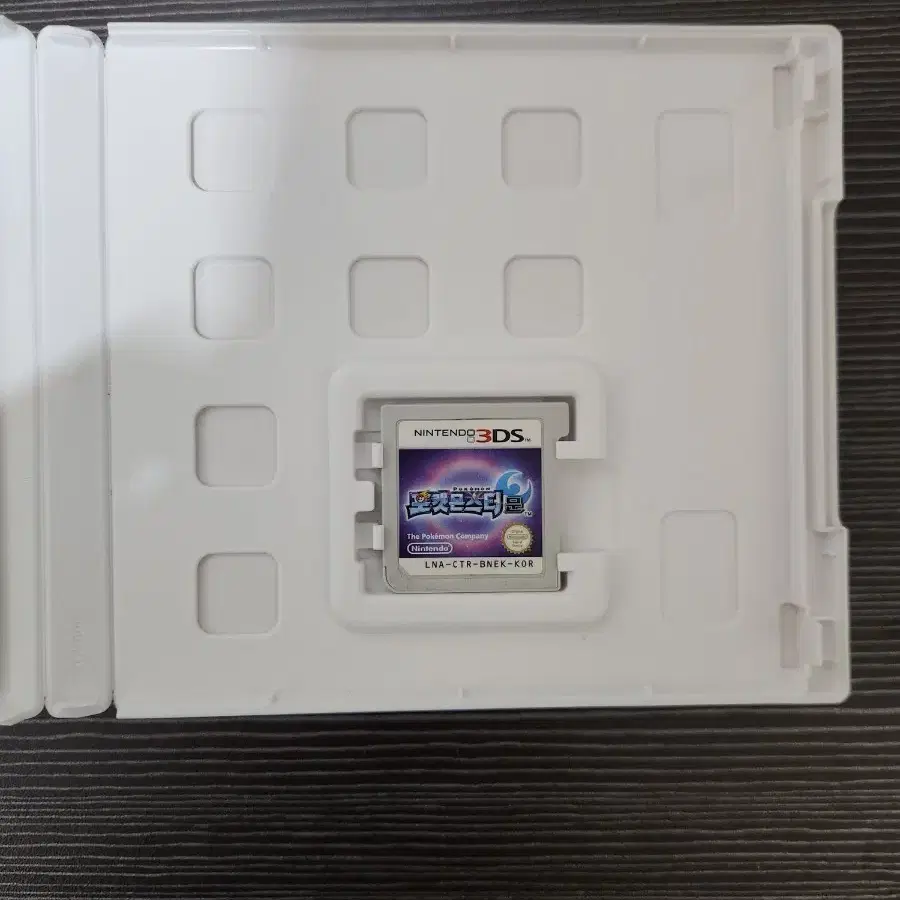 뉴 닌텐도 3DS XL, 포켓몬스터 문 팝니다