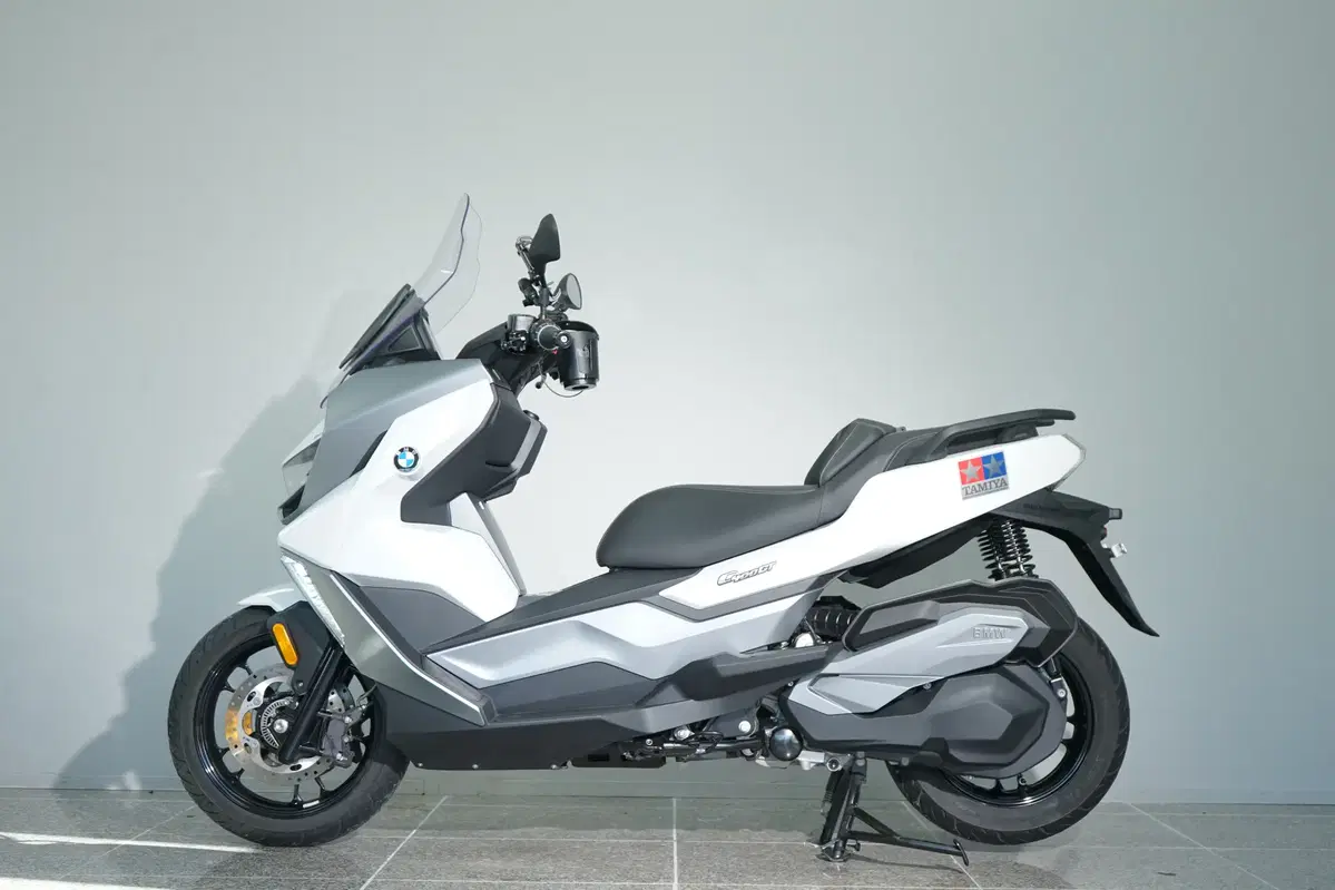 24년식 2,200 km 신차급 BMW C400GT 판매/대차