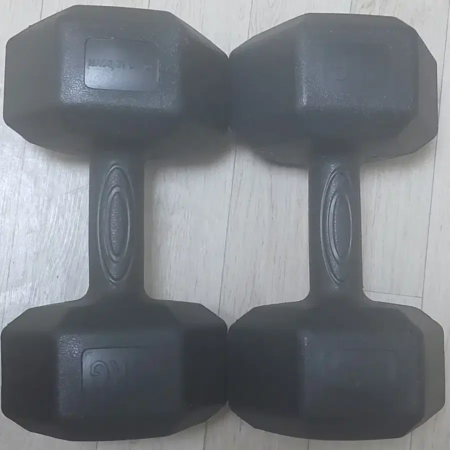 덤벨 8kg 2개