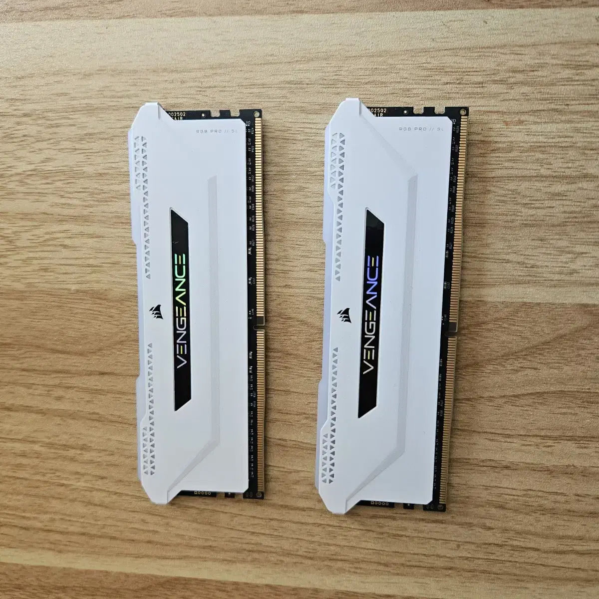 커세어 ddr4 32gb rgb 램