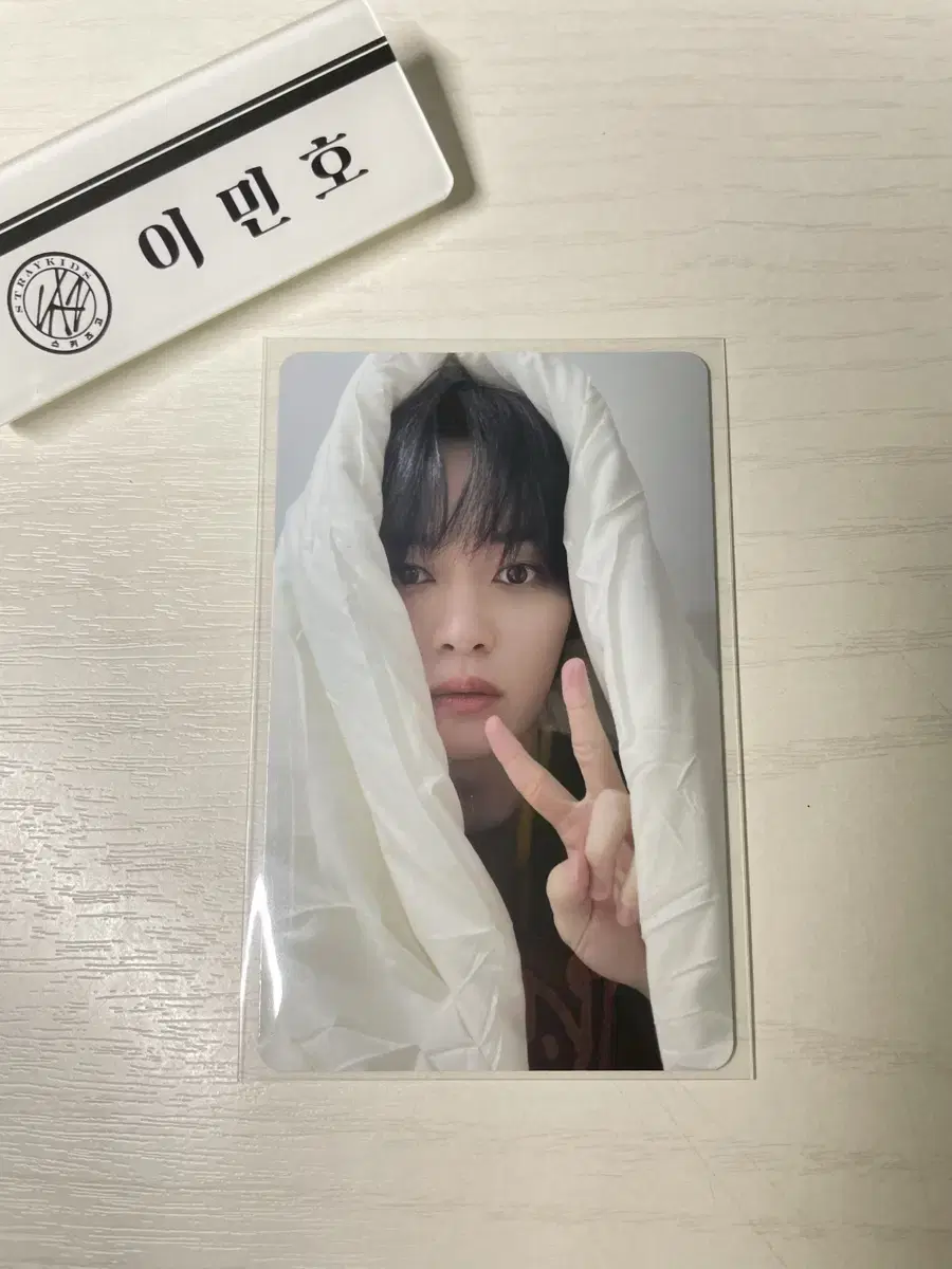 HOP lee know duvet photocard