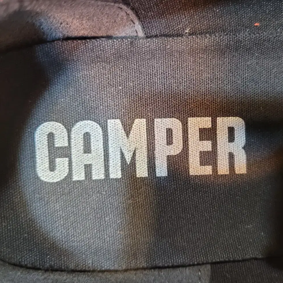 캠퍼 CAMPER 여성 스니커즈 40