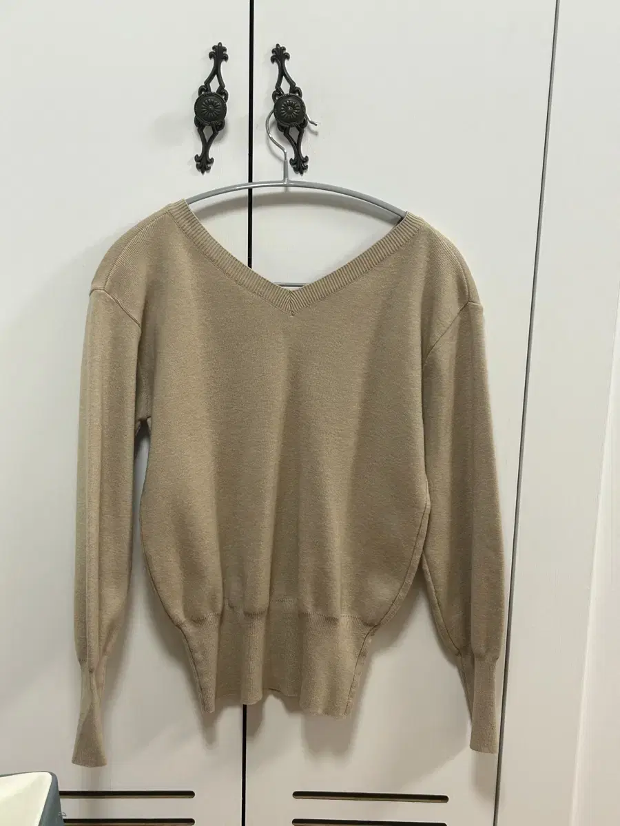 Beige V-neck knit