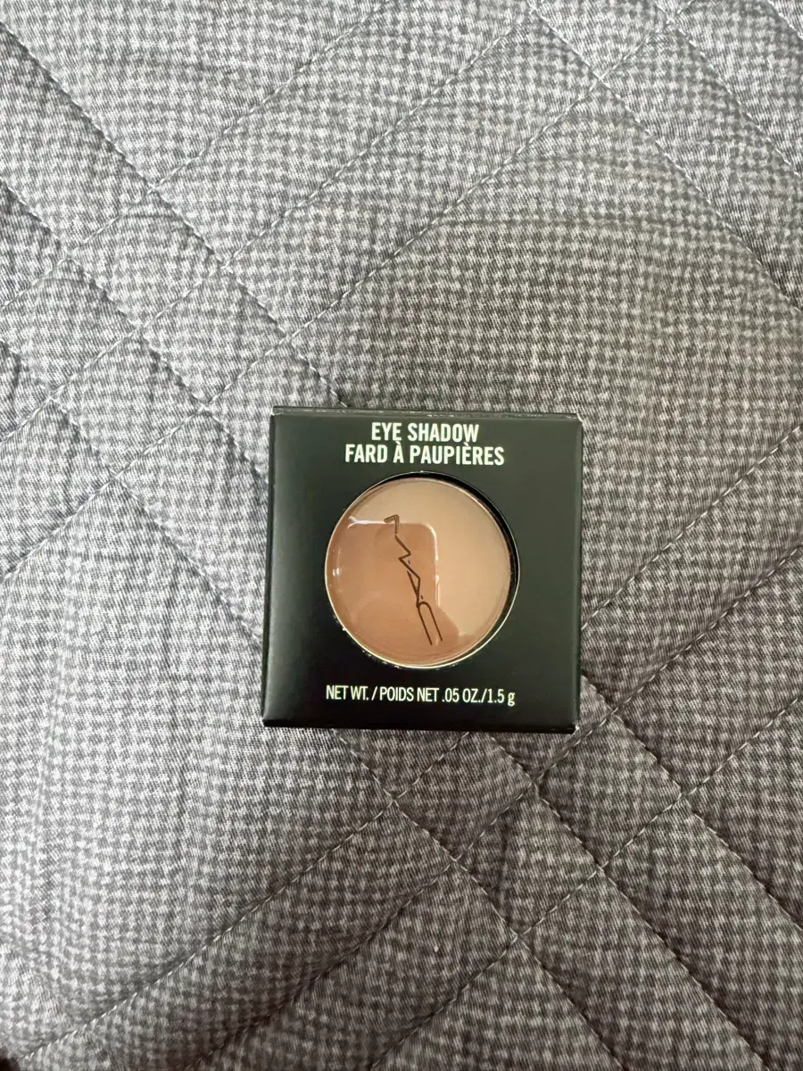 Unused/Used Issue/Mac Soft Brown Shadow