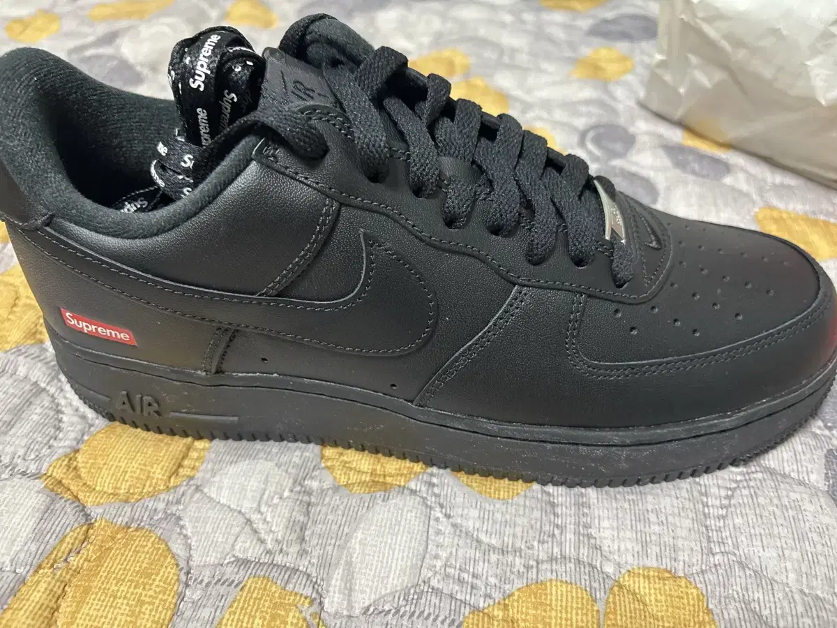 Nike x Supreme Air Force 1 Low Black 270