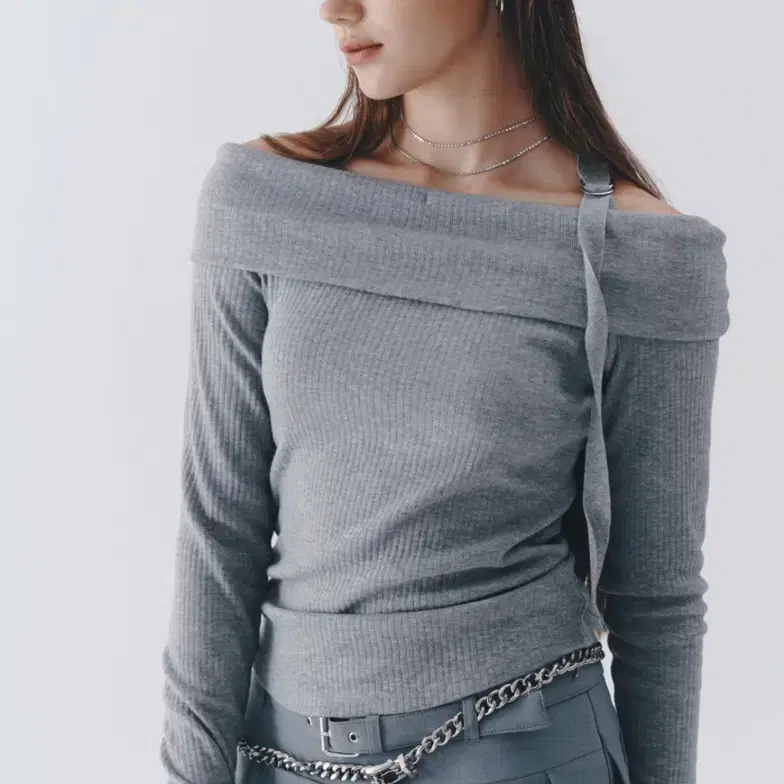 서울리 seouli serena off-shoulder knit