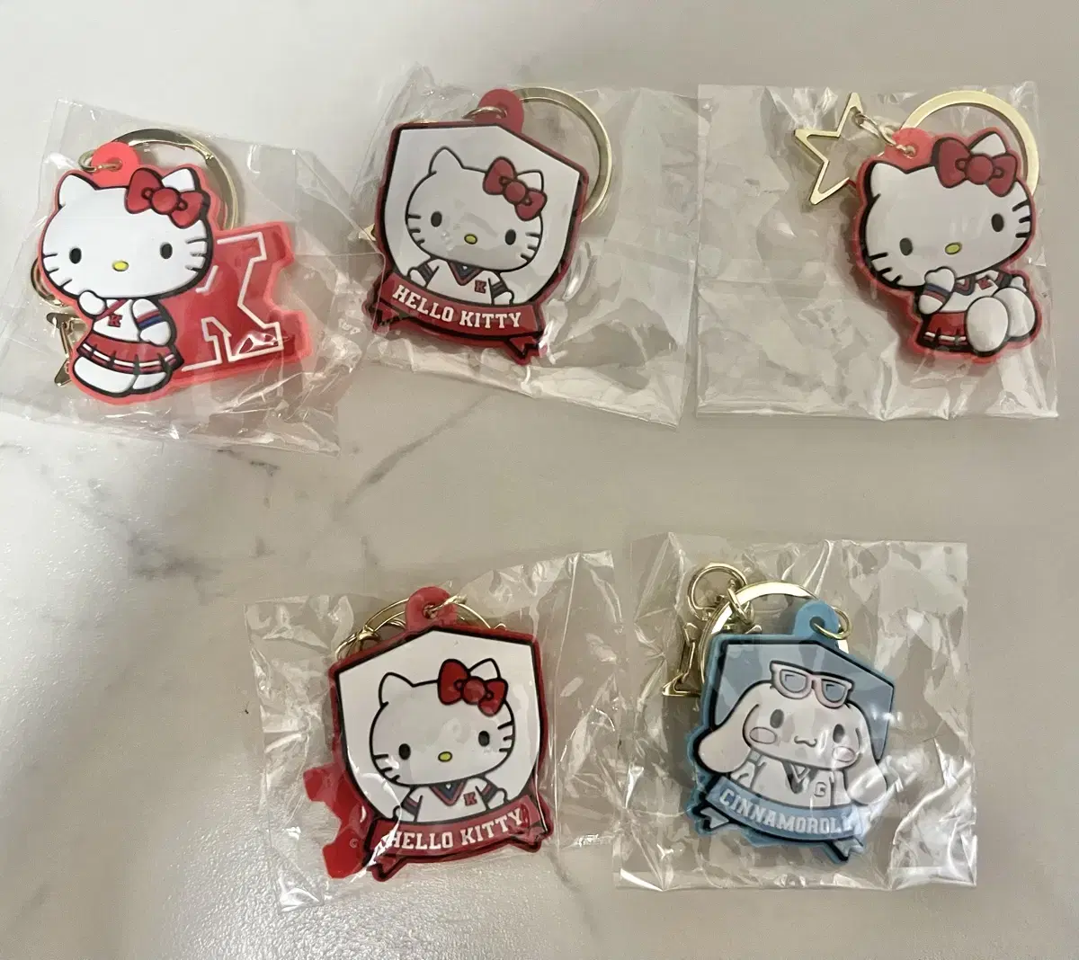 Sanrio Go-Go Keyring Hello Kitty Cinnamon Rolls