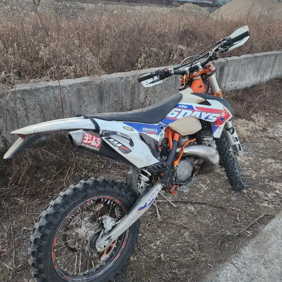 ktm 250exc  2t 식스데이 오토바이 판매합니다