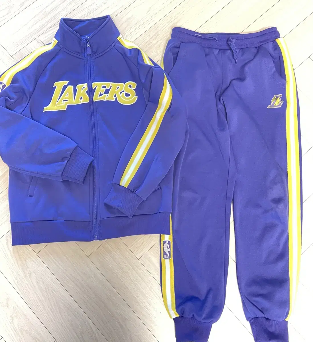 NBA LAKERR 키즈 트레이닝 상하복 (기모)150사이즈