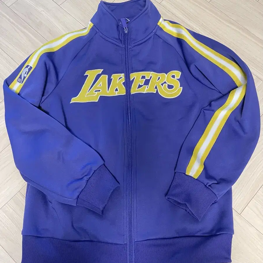 NBA LAKERR 키즈 트레이닝 상하복 (기모)150사이즈