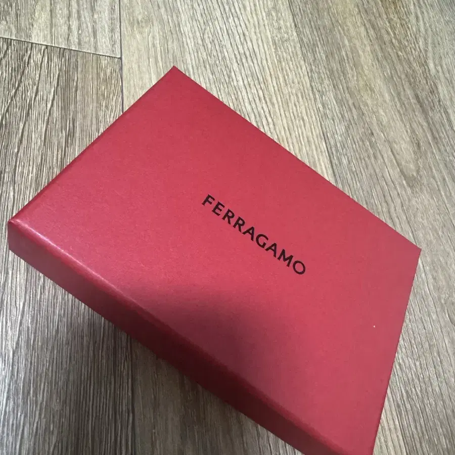 ferragamo 24FW 모노그램 카드홀더