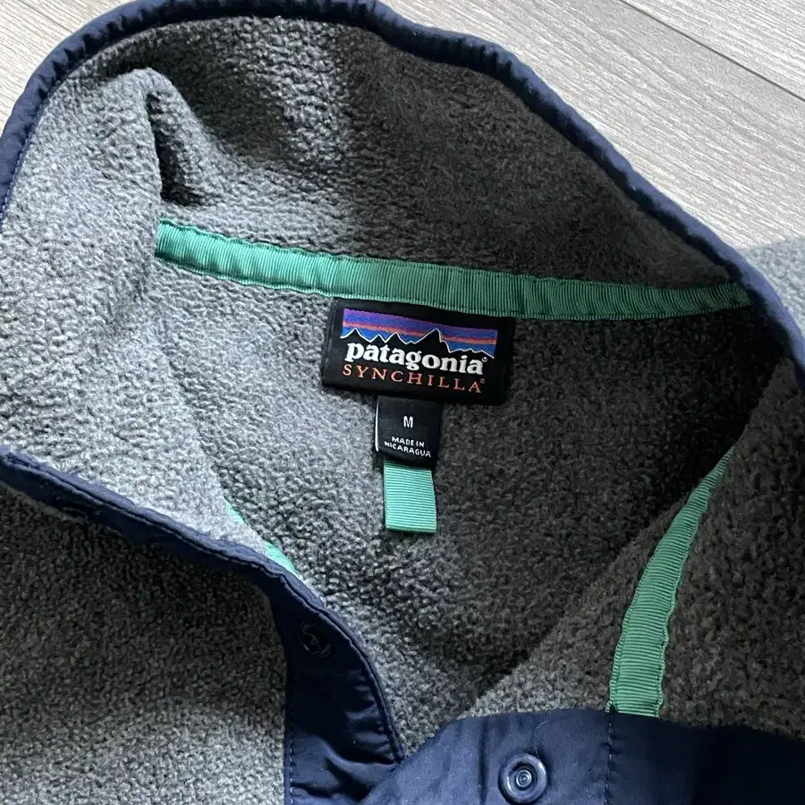 [m] 파타고니아 신칠라 니켈 그레이 네이비 플리스 patagonia