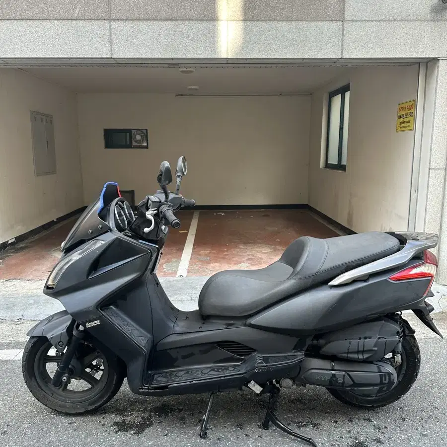 킴코 다운타운 125cc 14년식 상태 좋습니다