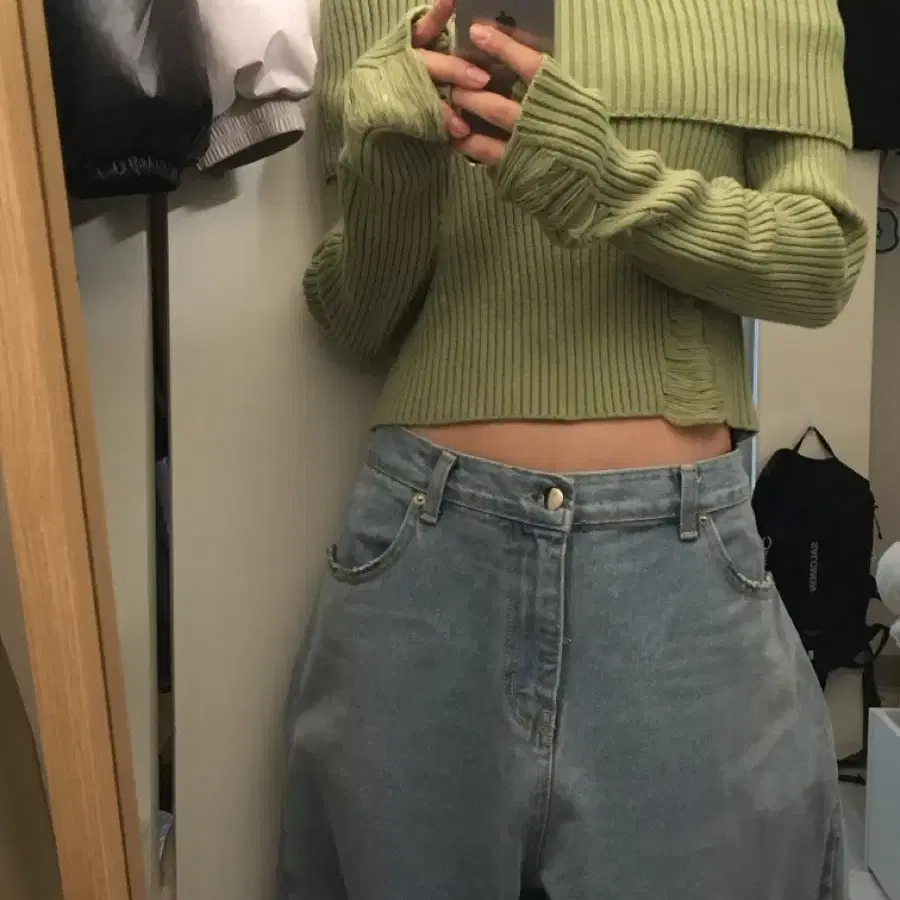 러브이즈트루 CL OFF SHOULDER KNIT (GREEN) 실착있음