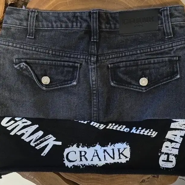 CRANK 블랙청스커트