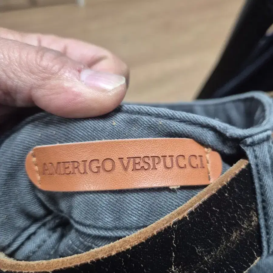 AMERIGO VESPUCCI바지